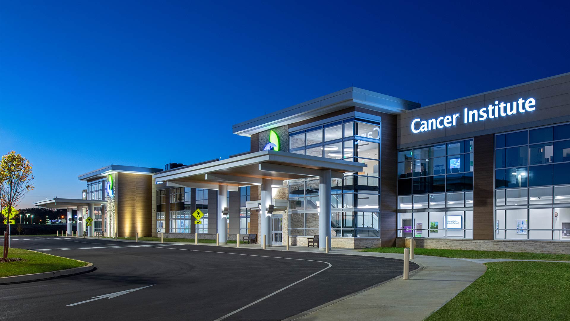 Lehigh Valley Health Network Hecktown Oaks Campus architectural exterior photo of cancer center